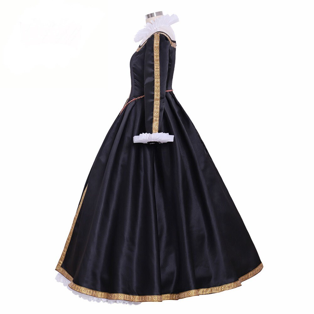 
                  
                    Elizabethan dress, Anne Boyeln Dress
                  
                