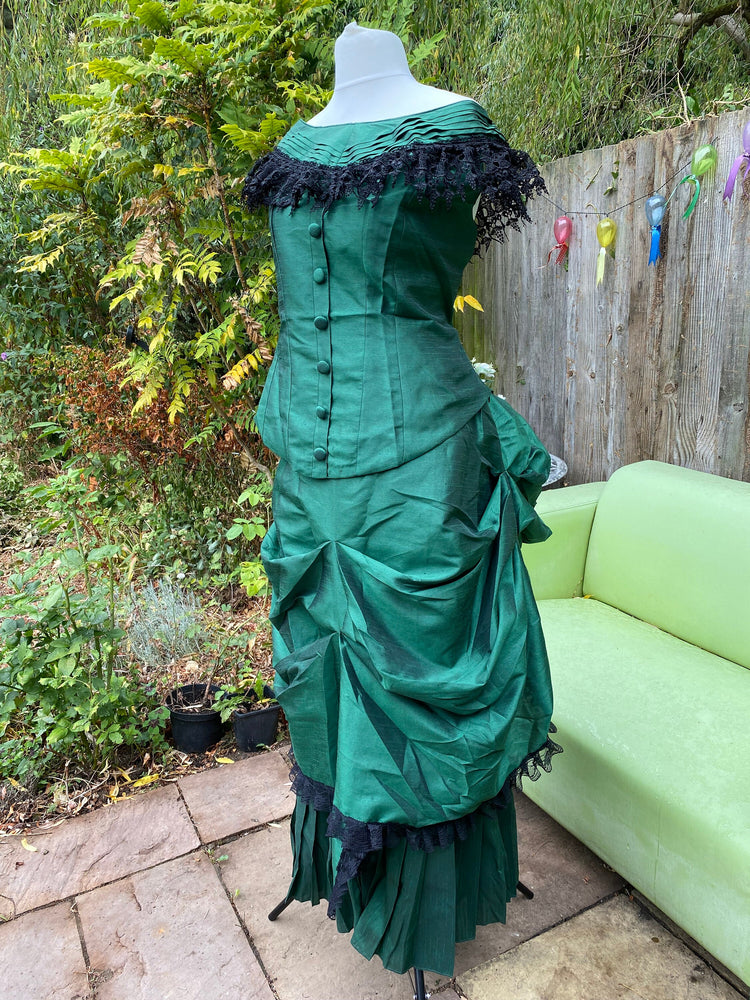 
                  
                    Green Victorian dress,  taffeta Victorian dress, bustle dress, Victorian bustle dress, bustle era dress, Victoriana
                  
                