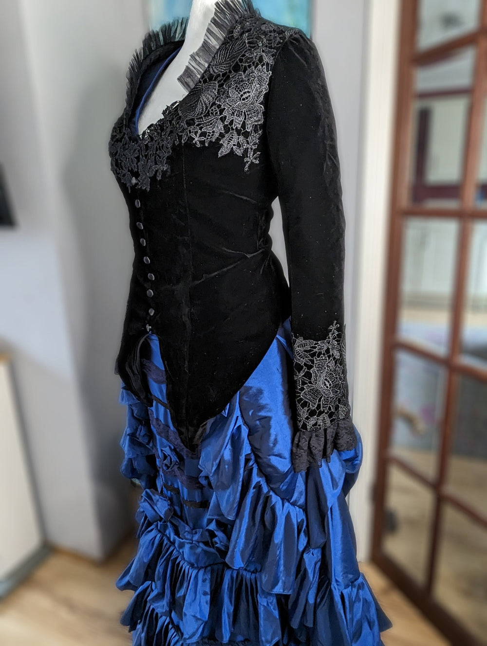Ready Made Blue Victorian Gothic Dress, size USA 8, Victorian  Bustle Dress, Victorian costume, Steam Punk dress