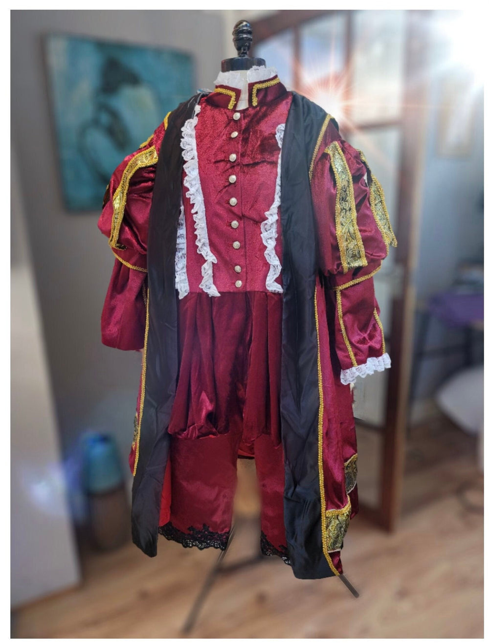 Red king Henry VIII costume. Red Tudor costume.