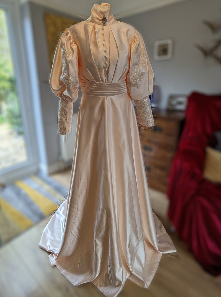 
                  
                    Edwardian dress
                  
                