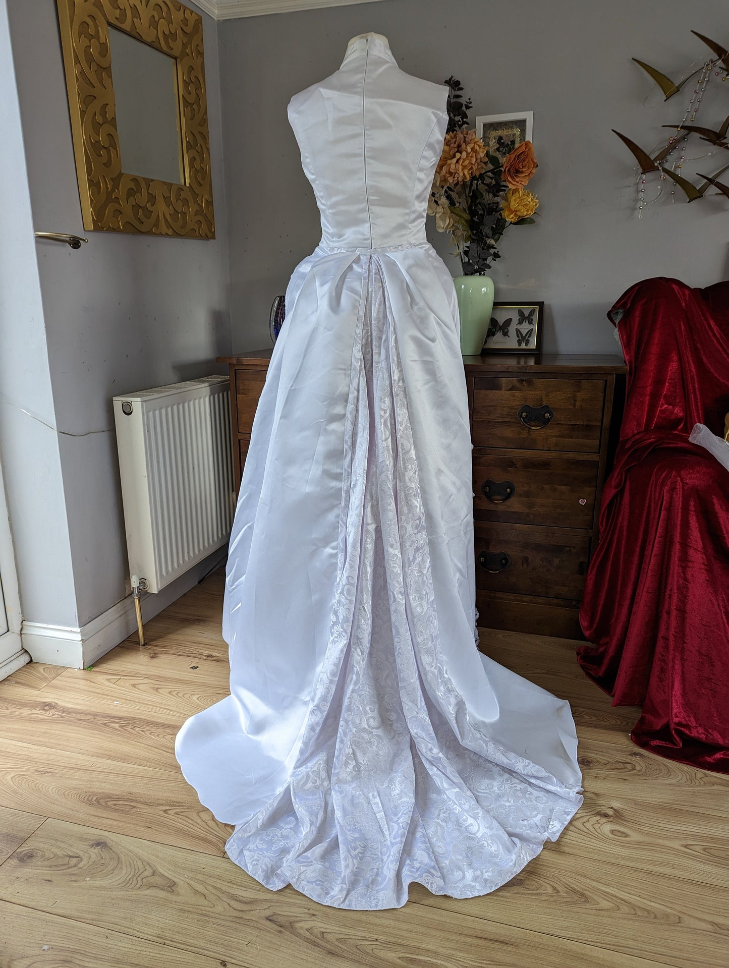 White Victorian Bustle Dress, Victorian costume, white Bustle dress, V – TwirlingDresses White Victorian Bustle Dress, Victorian costume, white Bustle dress, V – TwirlingDresses