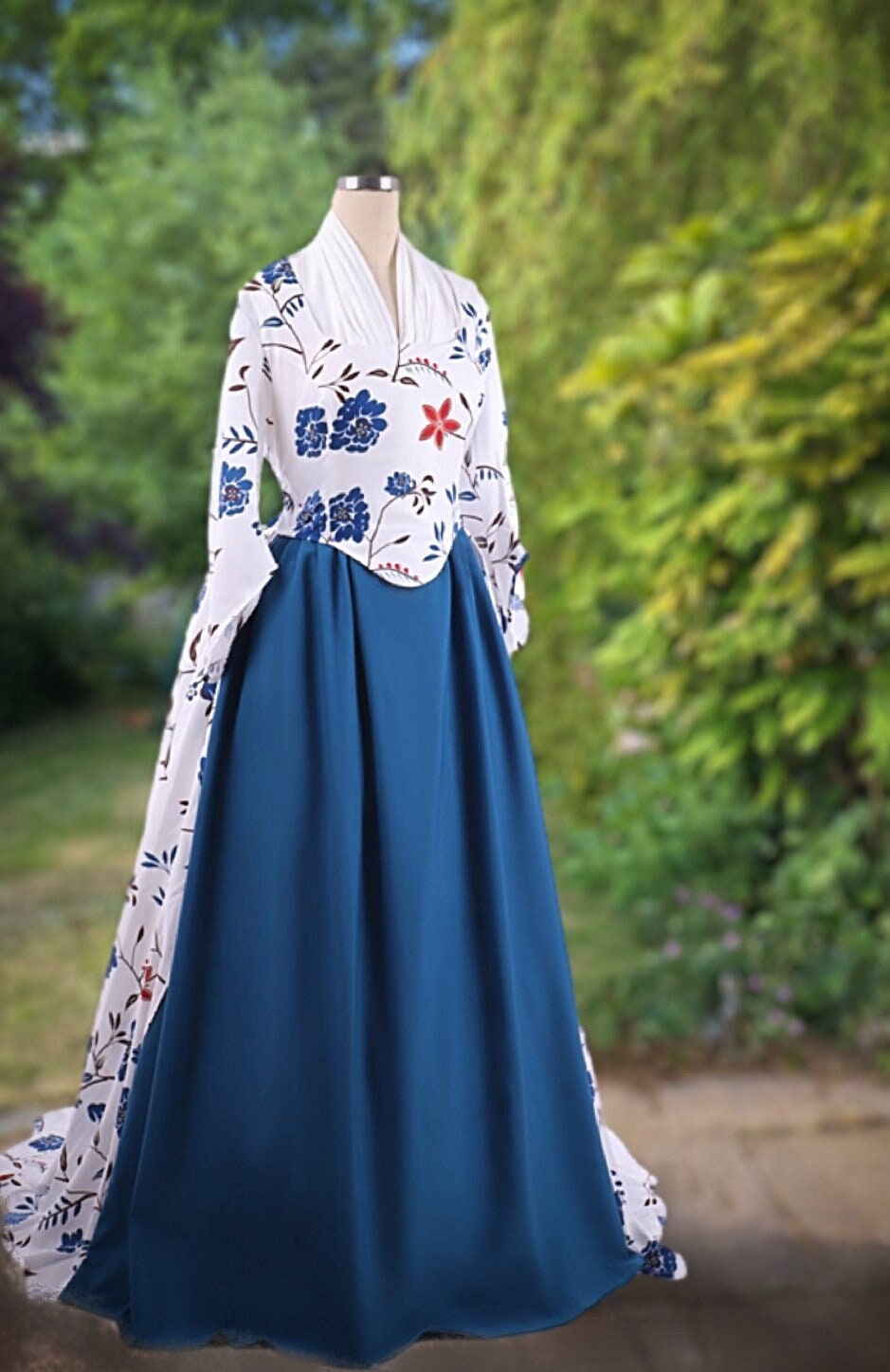 Robe de Anglaise, 18th century Women's Cotton Dress, Historical Ladies Costume, Floral Georgian dress, Rococo style dress, Georgian dress